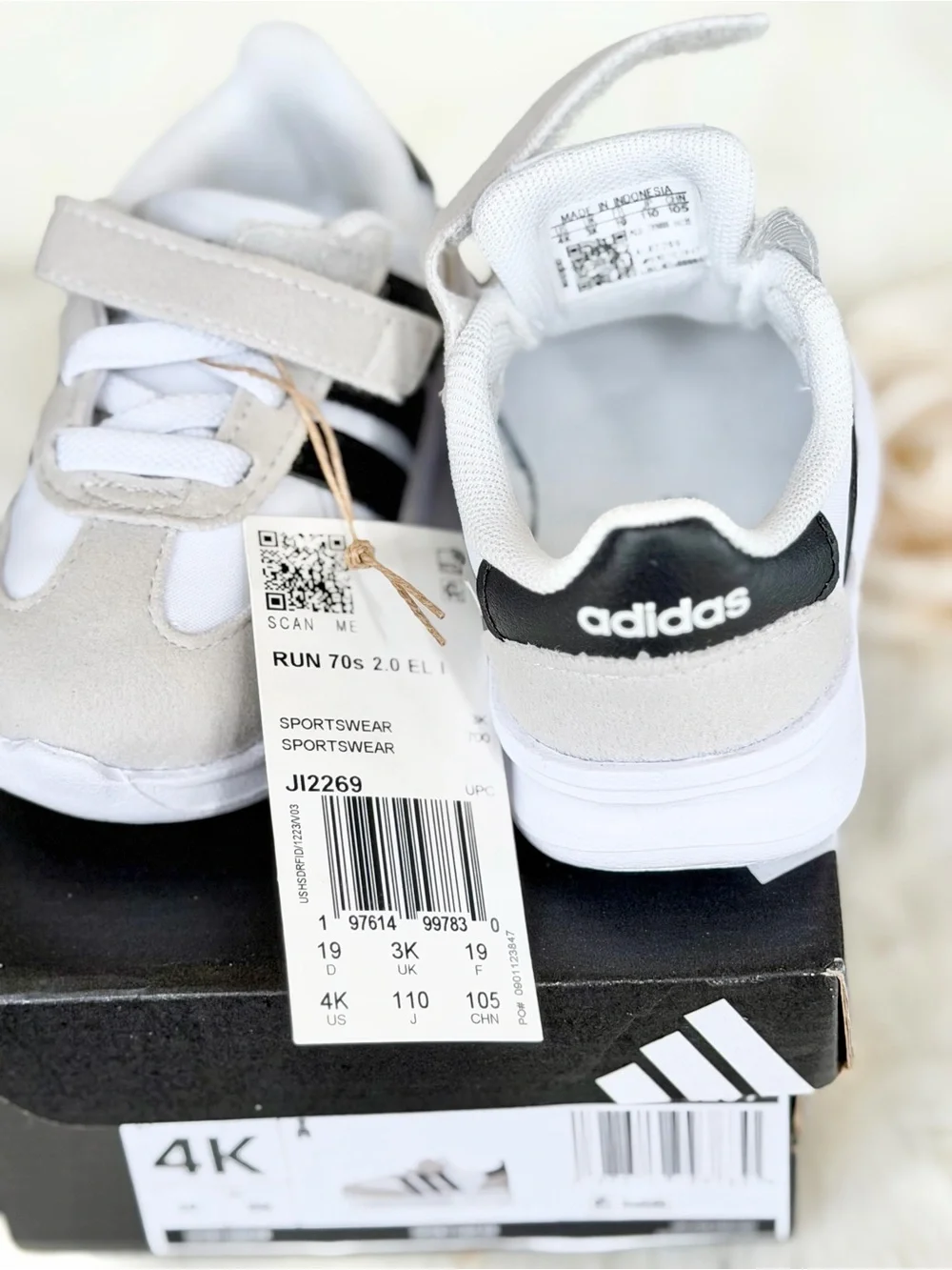 ADIDAS RUN 70s 2.O toddlers  white  and Black Sneakers w/Velcro closure Unisex